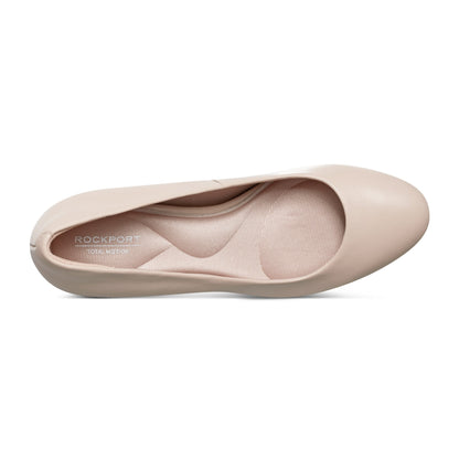 Women Carmen Total Motion Platform Pumps