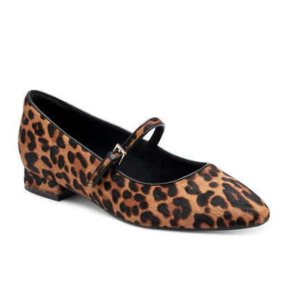 Women Taren Total Motion Pointy Toe Dress Flats