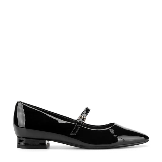 Women Taren Total Motion Pointy Toe Dress Flats